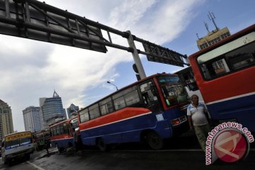 Semua terminal di Jakarta akan dibangun kembali 