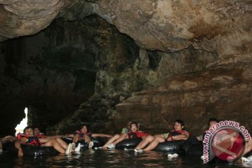 Wisatawan "river tubing" Sungai Kreo dilaporkan hilang