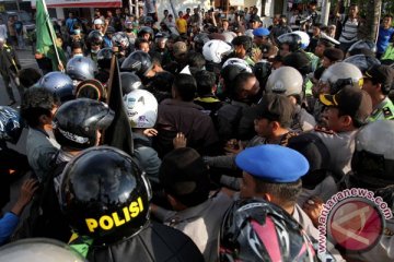 Demo kediaman Wapres