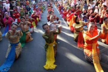 TARI HARI KARTINI