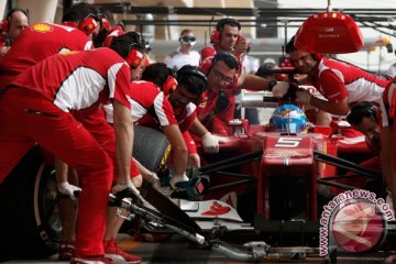 GP Australia sempat terhenti setelah kecelakaan Alonso