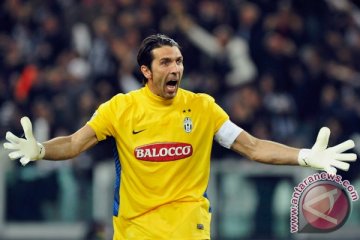 Buffon tak mau lama-lama di Juventus