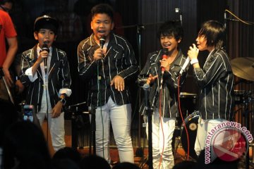 "Karena Cinta" buka konser perpisahan Coboy Junior