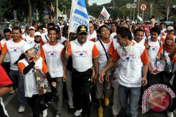 3000 karyawan BUMN jalan santai di Mamuju