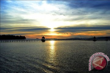 Pengunjung Pantai Carocok painan Pesisir Selatan membludak