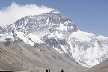Pendaki gunung baku hantam di puncak Everest