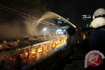 Gerbong kereta milik PT INKA terbakar