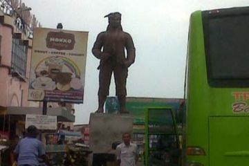 Patung Raden Inten II