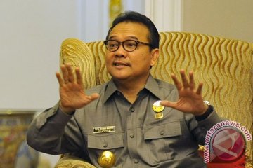 Rusli Zainal minta maaf pada publik