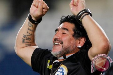 Fidel Castro bertemu legenda Argentina Maradona