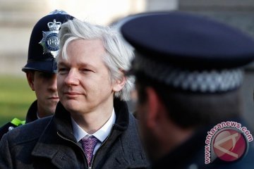 Ekuador pertimbangkan permintaan Swedia untuk periksa Assange