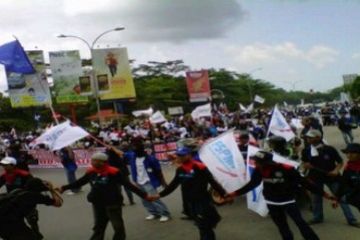 Demo Buruh/Larno