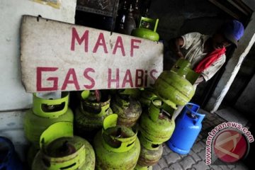 Warga di beberapa wilayah Cianjur sulit dapatkan gas