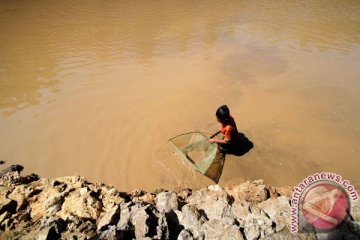 Mencari ikan