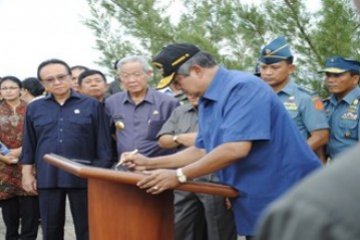 Pertahankan Pos Terdepan/YJ Naim