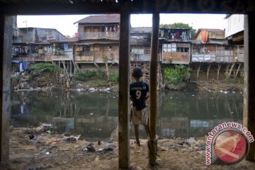 Warga bantaran Ciliwung di Bogor mengungsi