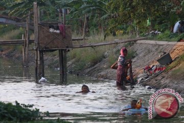 Warga Lebak diminta stop buang air besar sembarangan