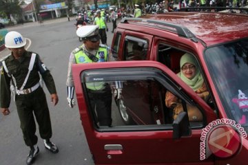 Personil gabungan TNI-Polri-Kejaksaan operasi sajam