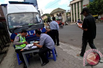 Polres Garut mencanangkan  "SIM Keliling Goes To Masjid"