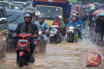 Sejumlah lokasi di Kota Ambon terendam banjir