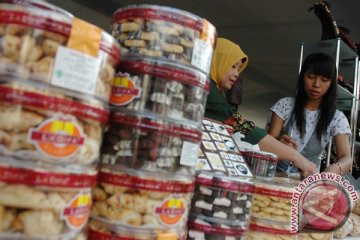 Industri kue kering pesanan naik jelang Lebaran