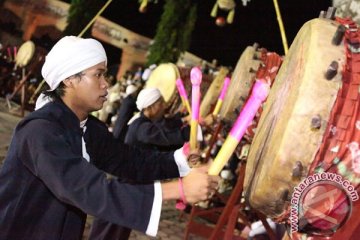 Purwakarta gelar parade 999 bedug