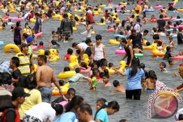 Ancol diguyur hujan