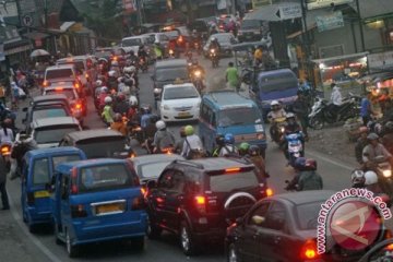 Siang ini, arus balik di Puncak Bogor meningkat