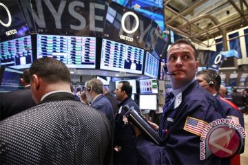 Saham di Wall Street jatuh setelah rally kemarin