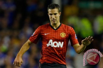 Van Persie bersinar lagi, MU kian melaju