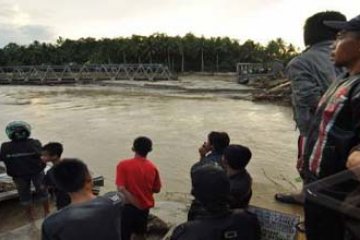 JEMBATAN AMBRUK
