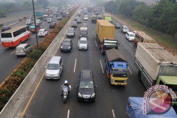 Lalu lintas tol Jakarta-Bekasi arah Cikampek lancar