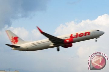 Pesawat Lion Air batal mendarat di Manado