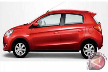 Mitsubishi Mirage warna cerah favorit perempuan