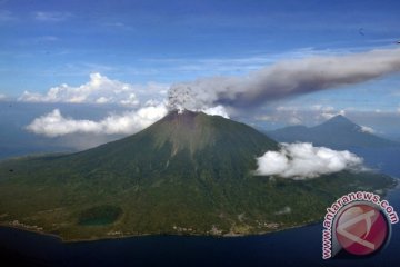 Pemkot Ternate tetapkan tanggap darurat erupsi Gamalama