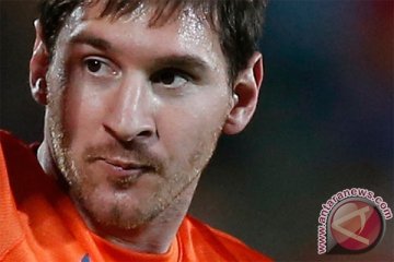 Diserang demam, Messi absen latihan