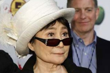 Yoko Ono buka pameran "Land of Hope" di Meksiko