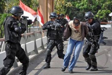AMANKAN TERORIS