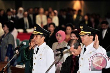 Jokowi dan indahnya menegakkan aturan 