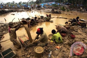 Polda Jambi kembali keluarkan 34 alat berat dari lokasi tambang ilegal