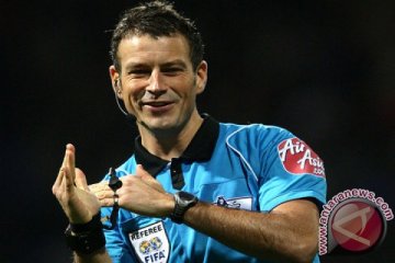 Mark Clattenburg diperiksa setelah hina kapten Southampton