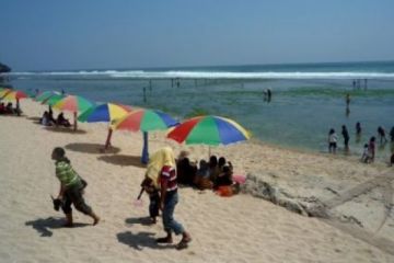 PANTAI SUNDAK