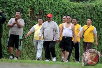 Dua polisi gendut meninggal