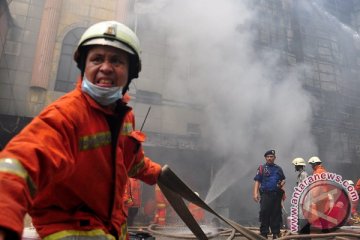 Jakarta kekurangan 1.600 pemadam kebakaran