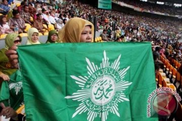 Warga Muhammadiyah rayakan milad ke-105 di Tugu Pahlawan