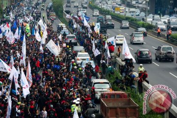 Buruh mogok kerja lebih besar Senin nanti