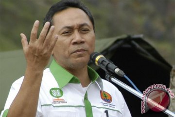 Menteri ini ternyata piawai berpuisi