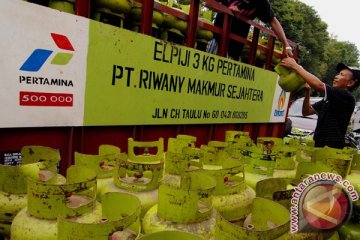 Masyarakat prasejahtera Majene keluhkan elpiji 3 kg Rp20.000