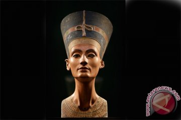 Di mana makam Ratu Nefertiti?