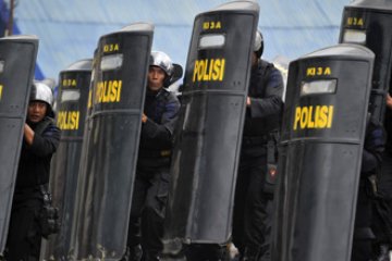 BENTROK MAKASSAR